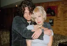 Sebevraždy slavných: Zpěváka INXS našli nahého s páskem kolem krku. Vzal si život, nebo umřel při sexuálním uspokojování?